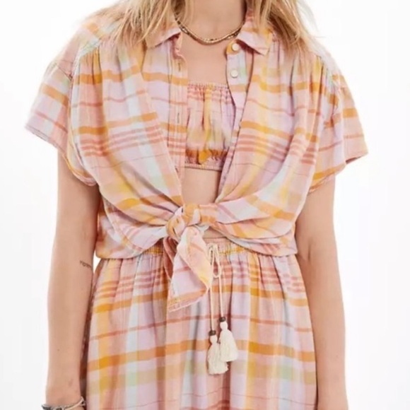 NWOT American Eagle linen oversized plaid beach resort top. Size Medium. - Picture 2 of 7